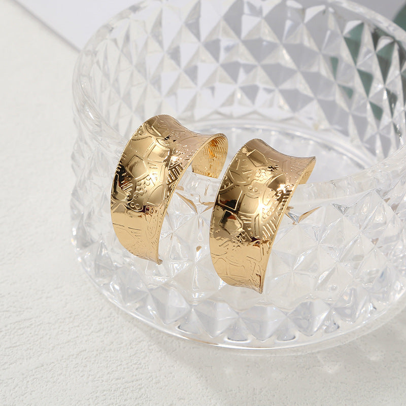 Women High-Quality Bracelets with Artistic Pattern