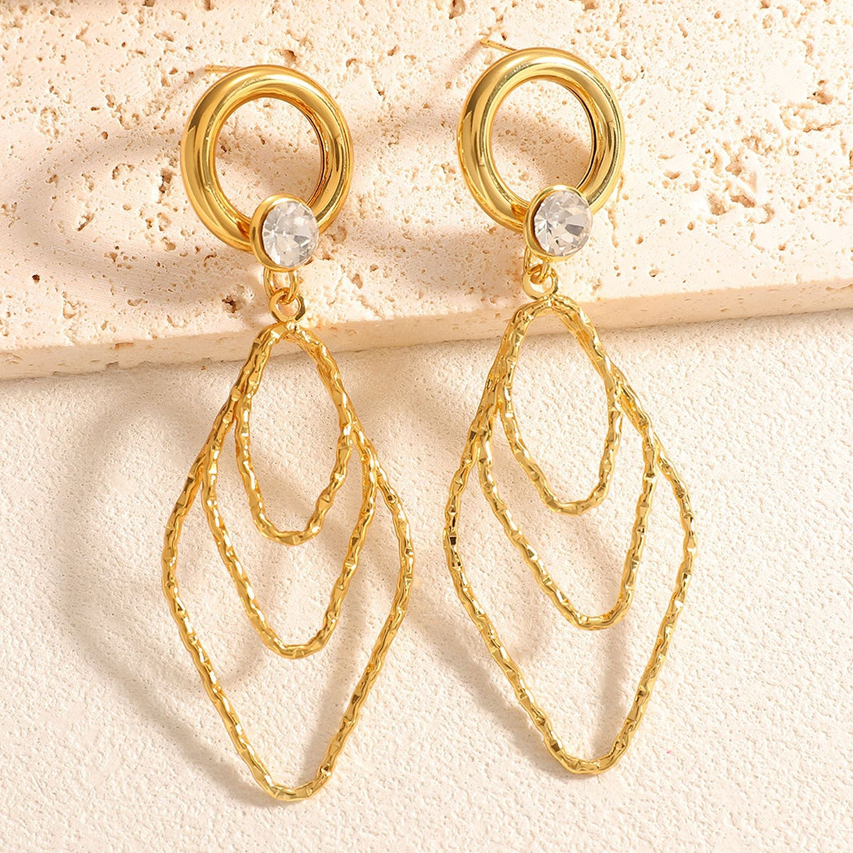 Women's earrings with elegant, shimmering design