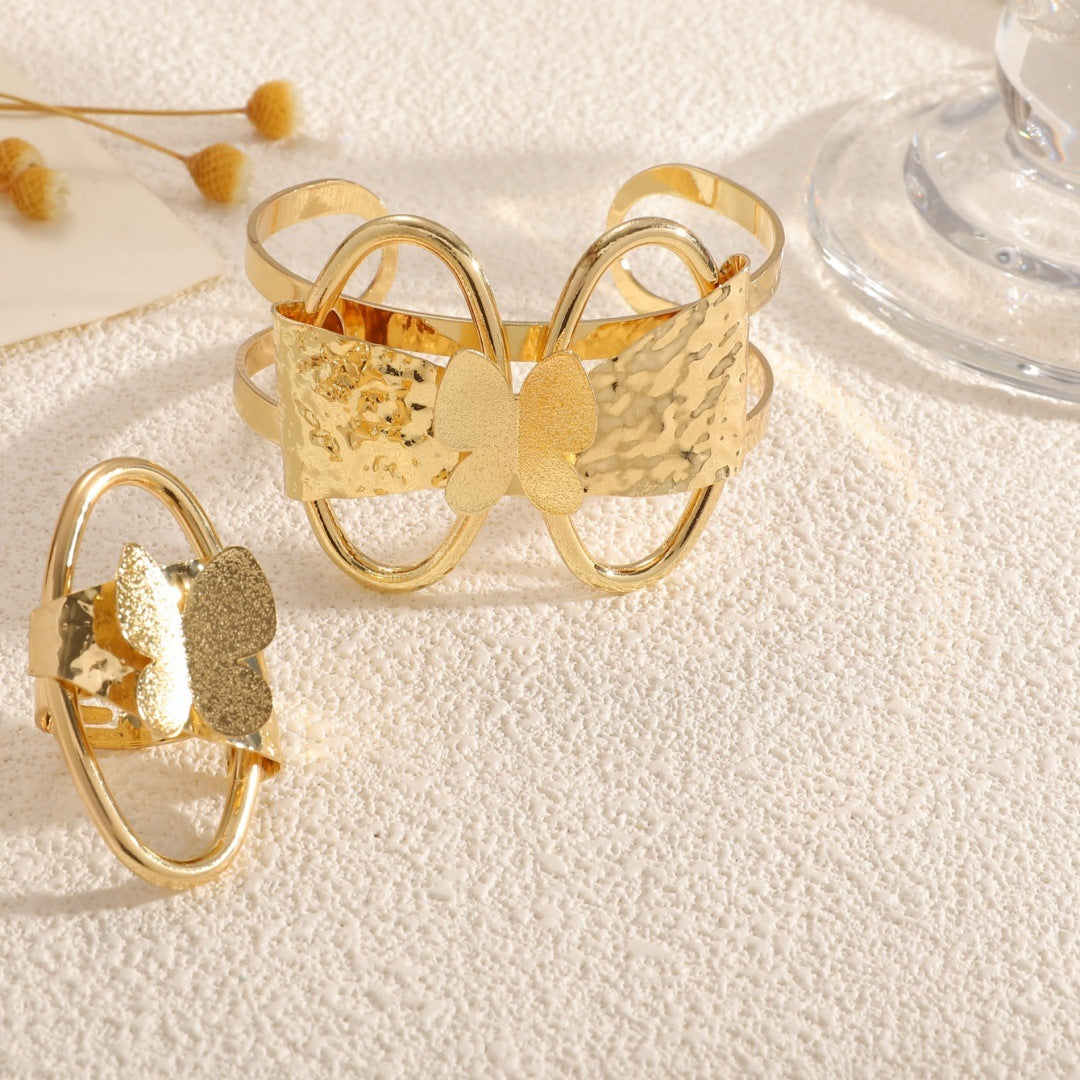 Women's bracelet with ornate butterfly design