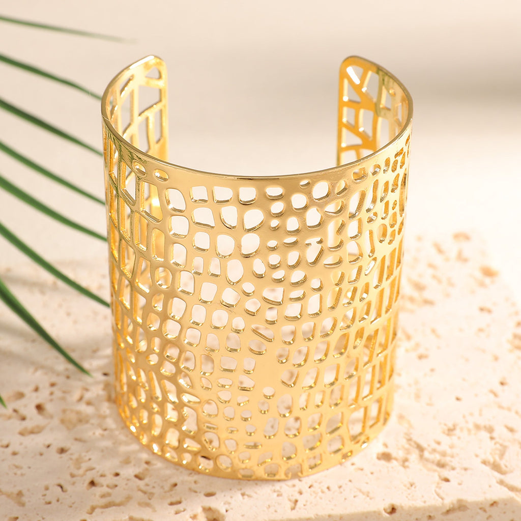 Ladies Open Bangle with Artistic Coral Pattern