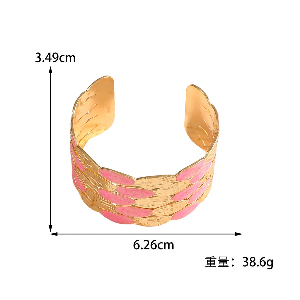 Ladies bracelet with intricate floral design