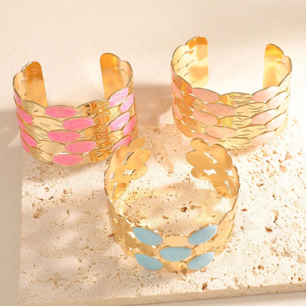 Ladies bracelet with intricate floral design