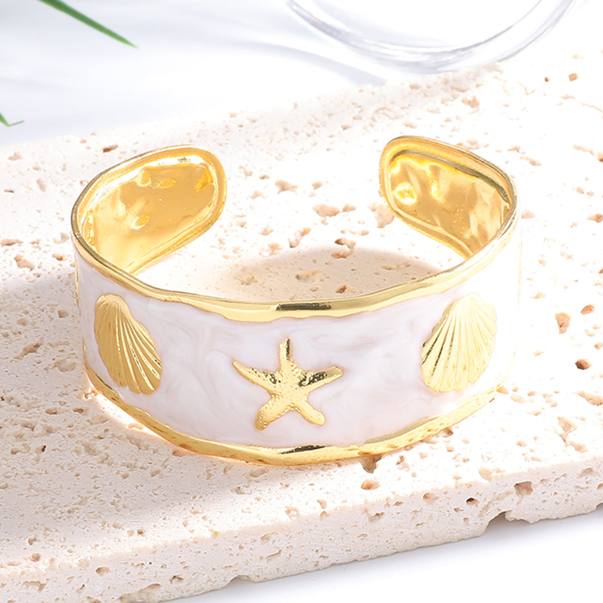 Women's Bangle with Maritime Shell and Starfish Design