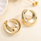 Women's earrings with elegant curved design