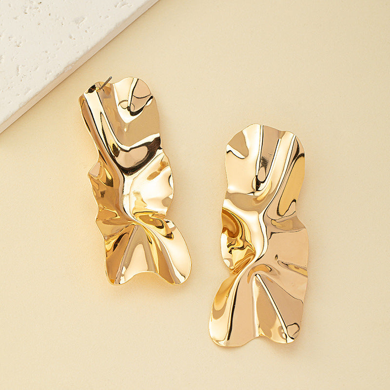 Ladies Hanging Earrings in Modern Elegance Design