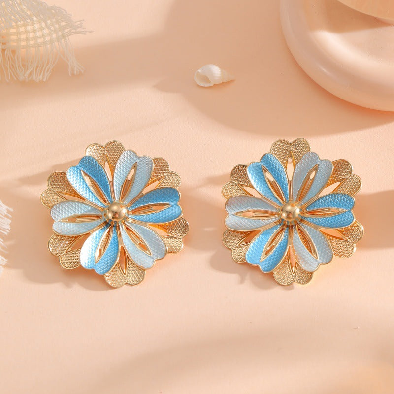 Ladies Hair Clips with Artistic Flower Design