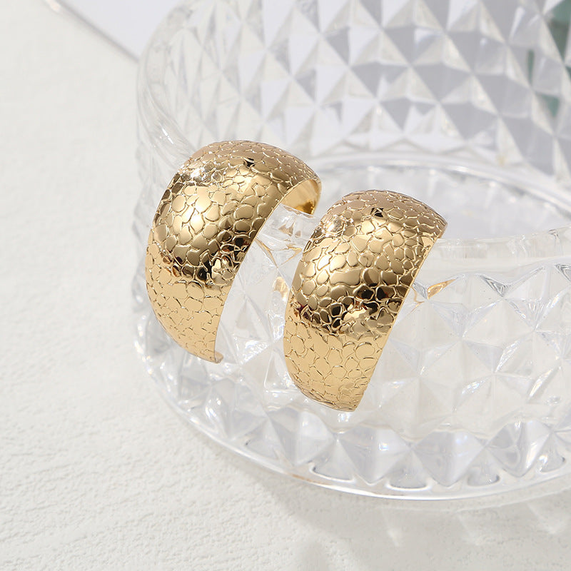 Women High-Quality Bracelets with Artistic Pattern