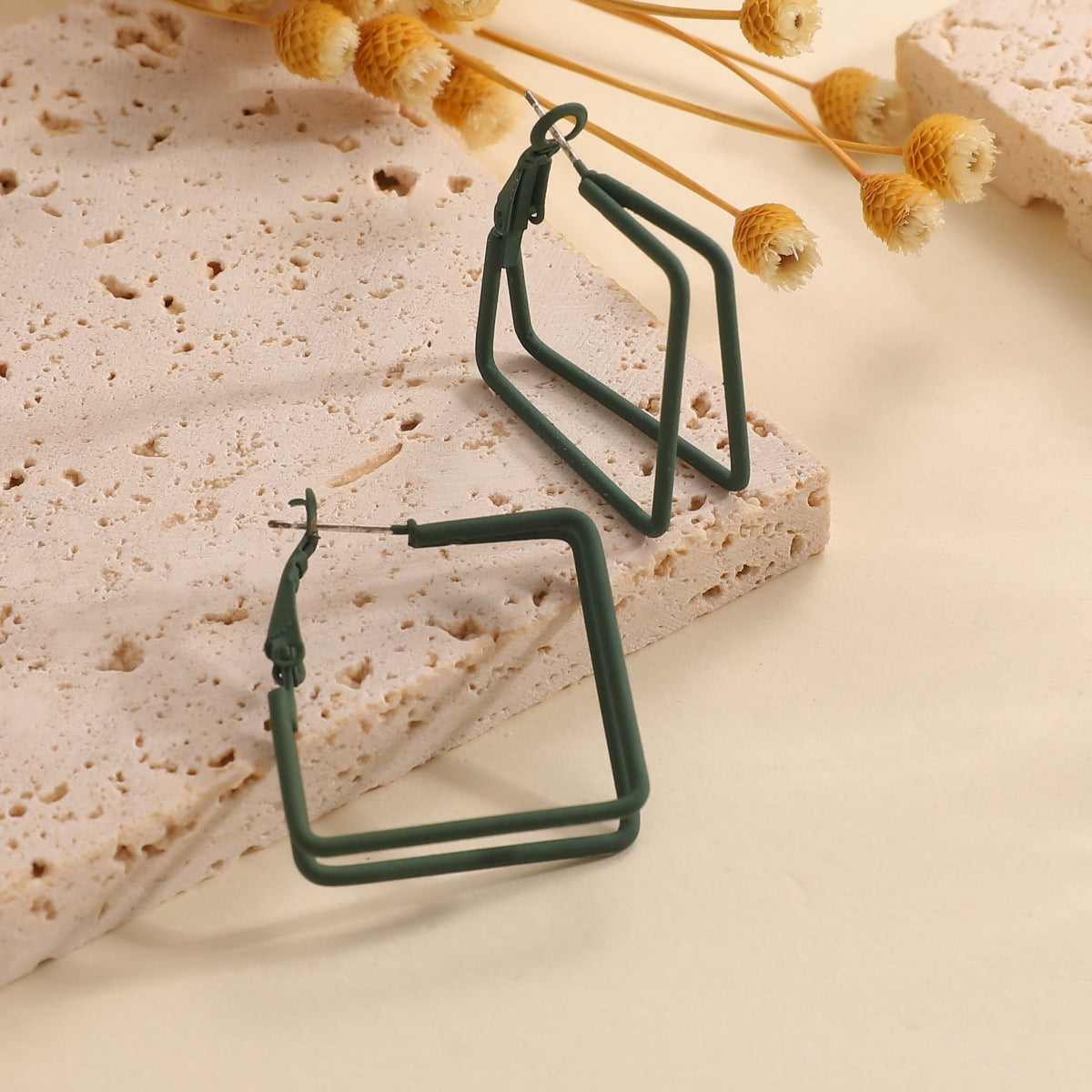 Women Geometric Earrings made of high-quality metal