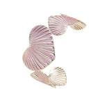 Women's bracelet with artistic shell motif