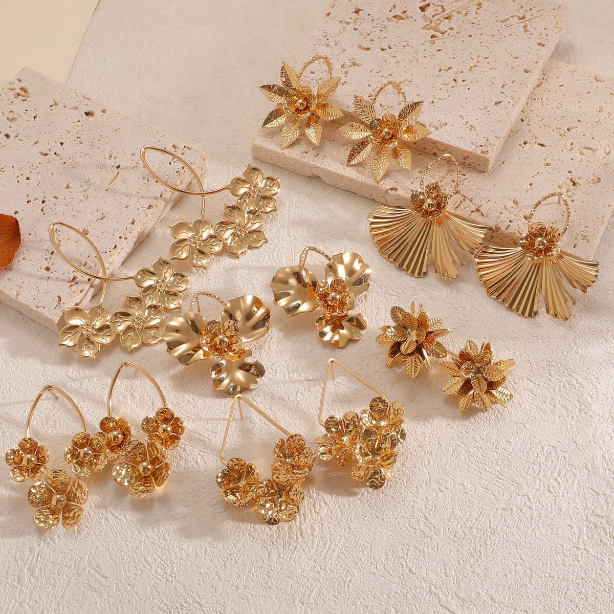 Women's hair clips in luxurious leaf design