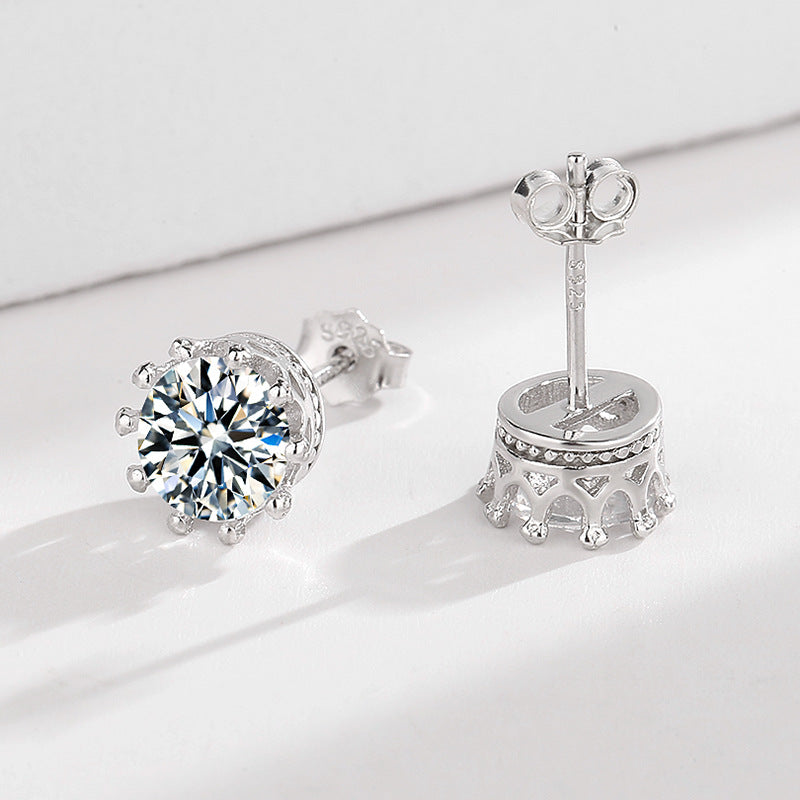 Ladies earrings with sparkling zirconia in elegant wreath design