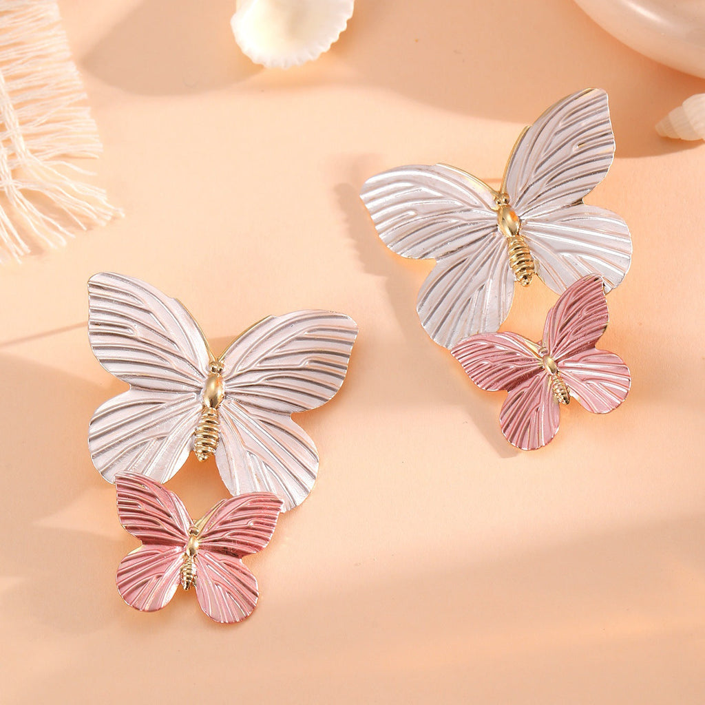 Ladies' brooches in elegant butterfly design