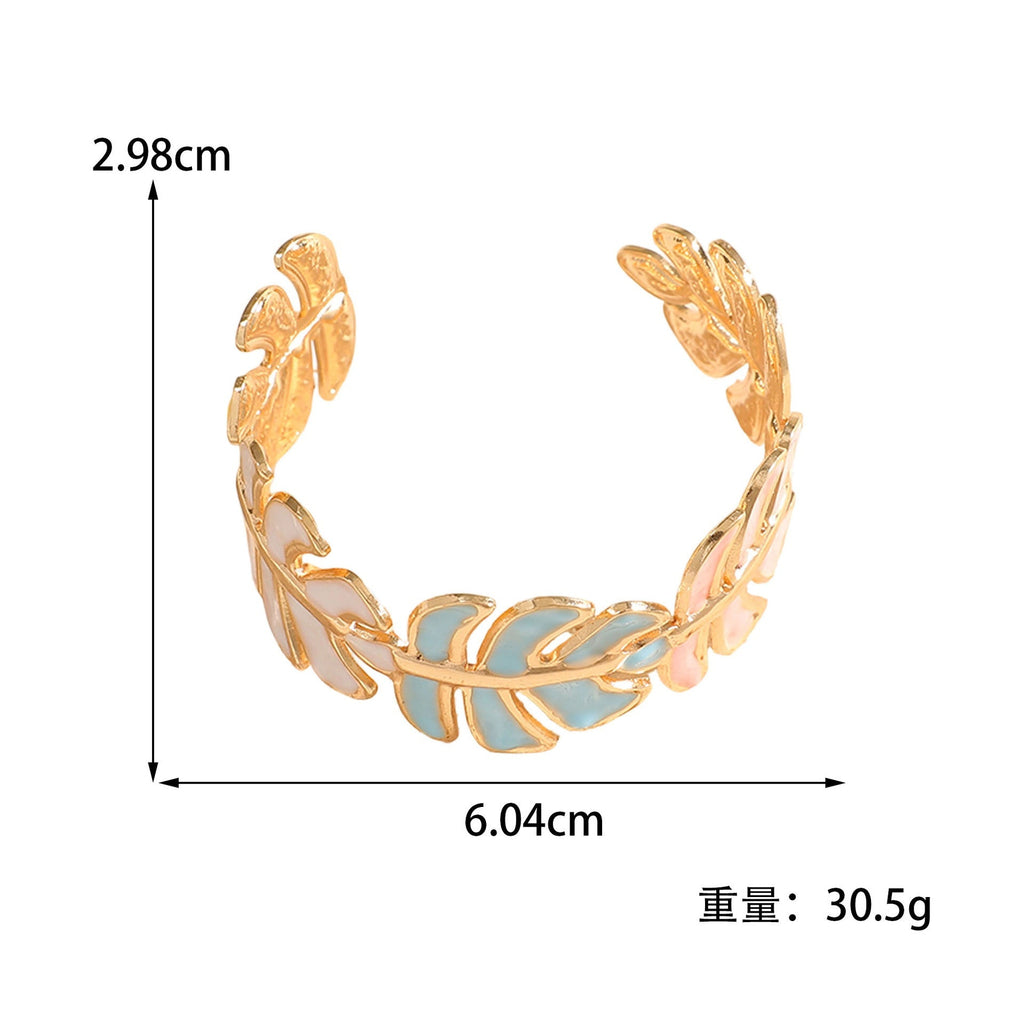 Women Open Bangle in Elegant Leaf Design
