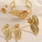 Ladies bangle with elaborate leaf design