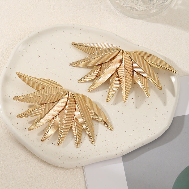 Women's hair clips in luxurious leaf design