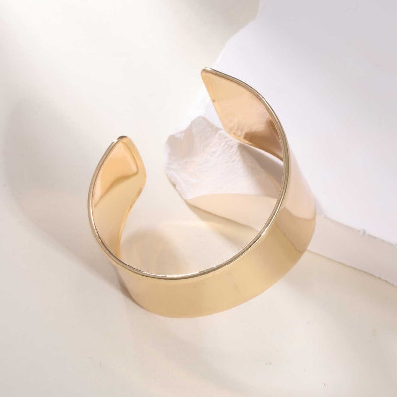 Women's Open Bangle with Elegant Wave Design