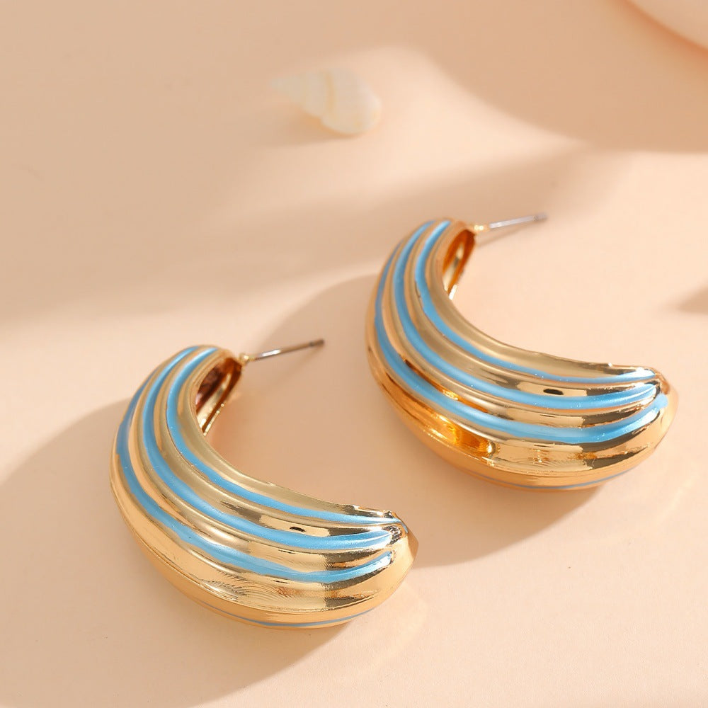 Women Hanging Earrings with Luxurious Gold and Pink Finish