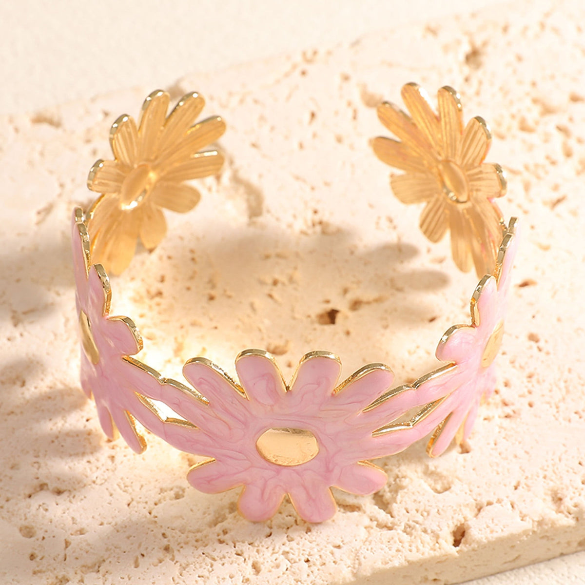 Women's bangle with floral flower pattern