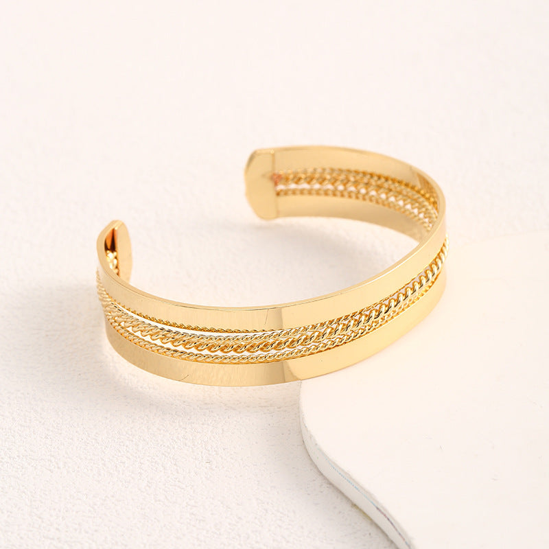 Ladies Open Bangle with Elegant Structure Design