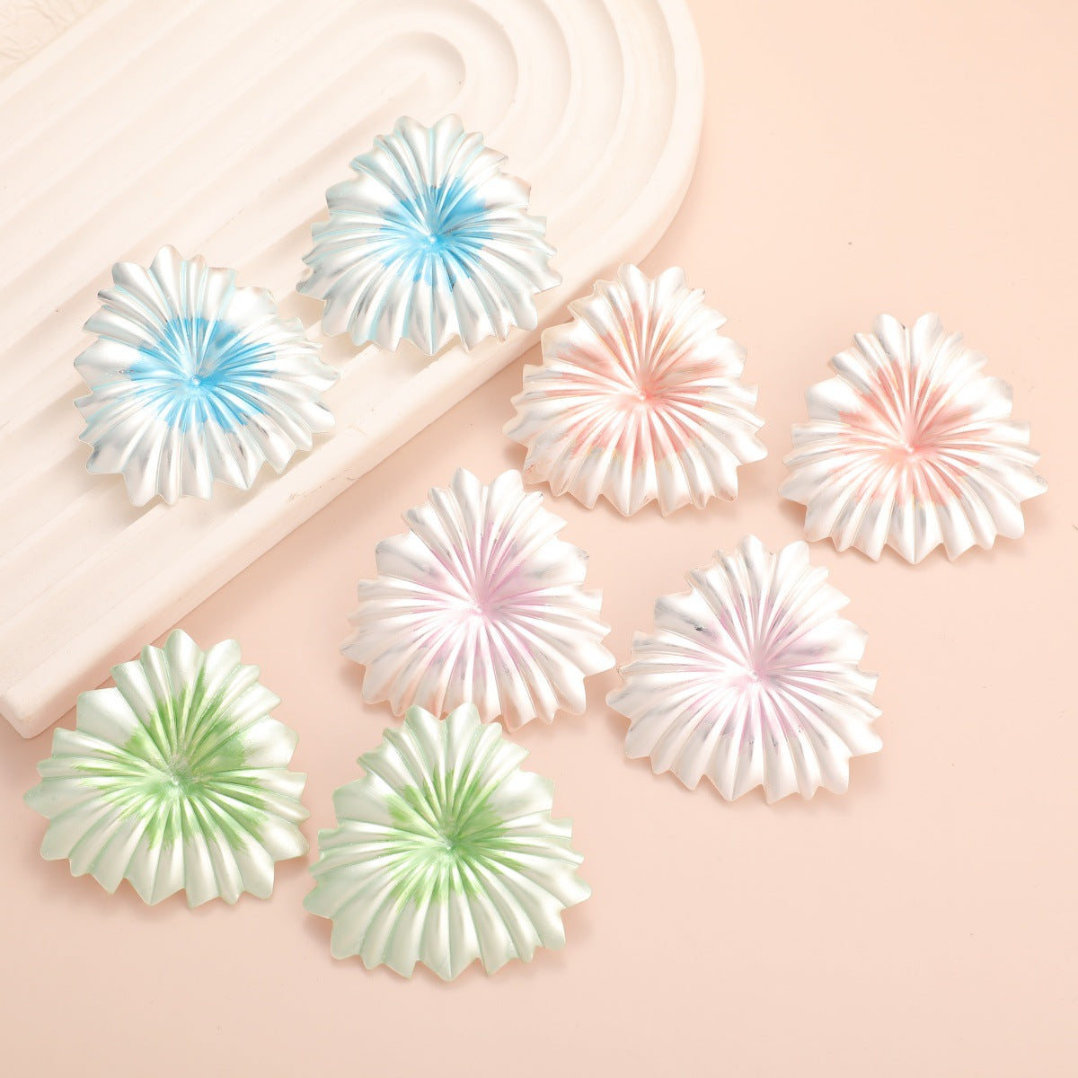 Women's Hair Clips in Elegant Plant Motif