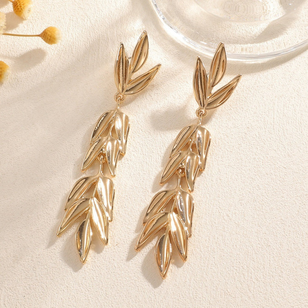 Women's Hanging Earrings with Elegant Leaf Design