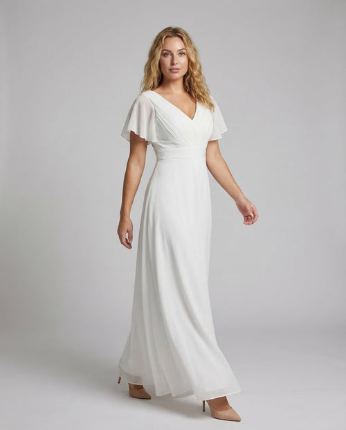 Evening dress long made of tulle with V-neck - front view
