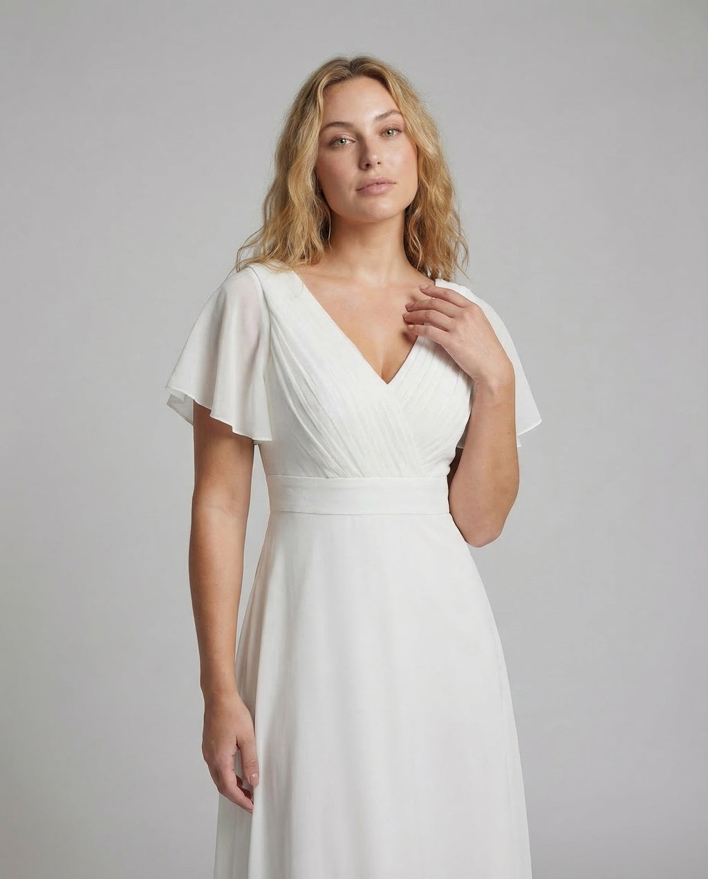 Evening dress long made of tulle with V-neck - upper body view