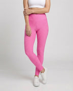 Women's Push-Up Leggings with Honeycomb Texture & High Waist - detail close-up