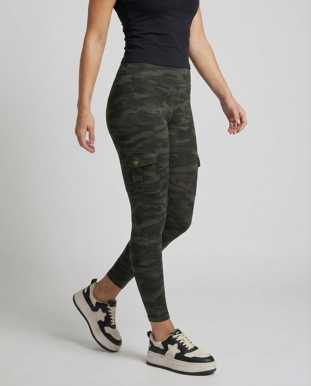 Ladies Cargo Leggings Pockets - lower body view