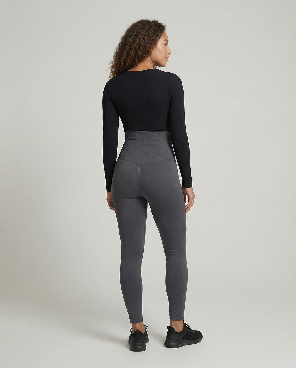 Women shaping shaping leggings with hooks - back view