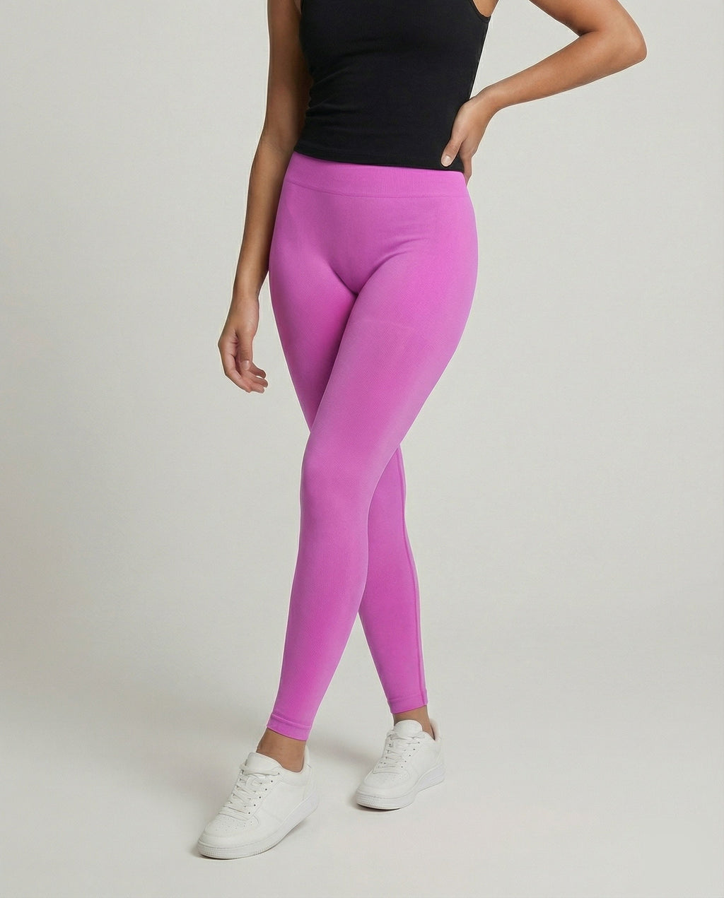 Women's shaping yoga leggings - lower body view
