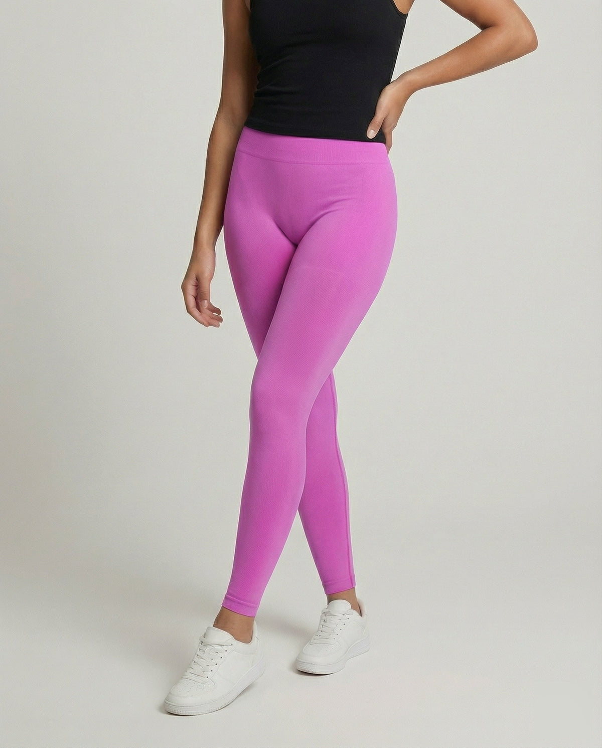 Women's shaping yoga leggings - lower body view