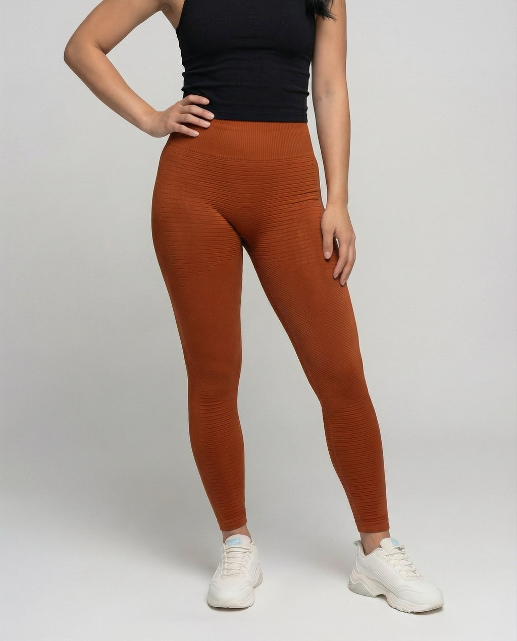 Women's functional leggings with ribbed texture - detail close-up