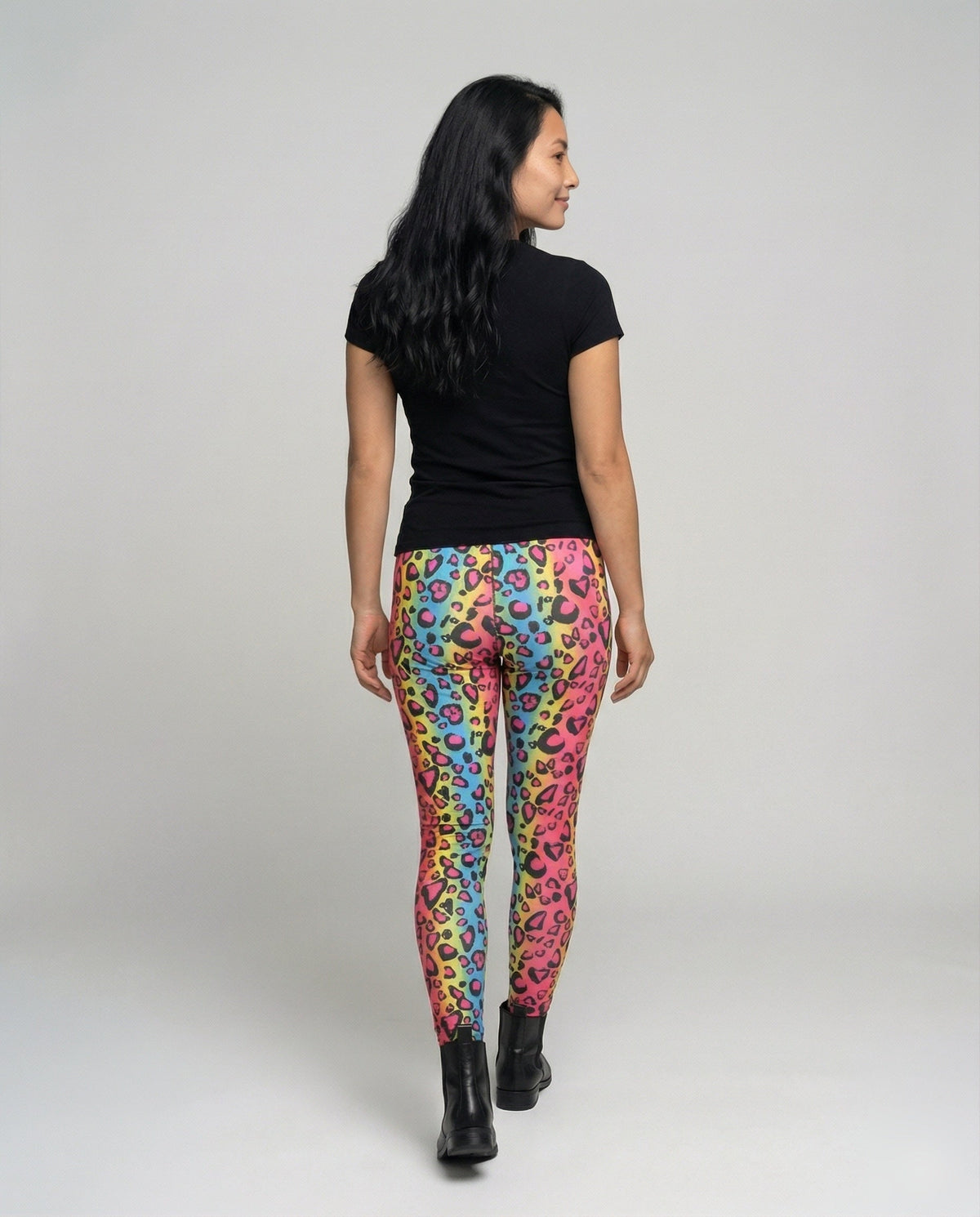 Ladies patterned leggings with star motif - back view