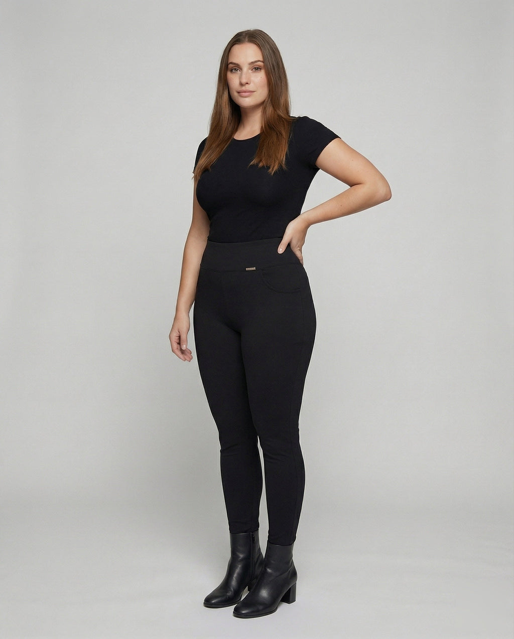 Women's waist-shaping leggings with side pockets - lower body view