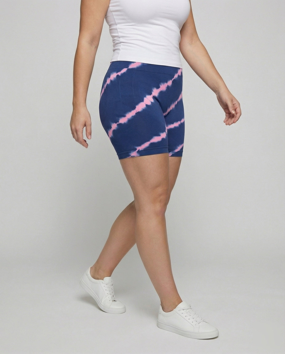 Women's waist-shaping jersey bike leggings - detail close-up