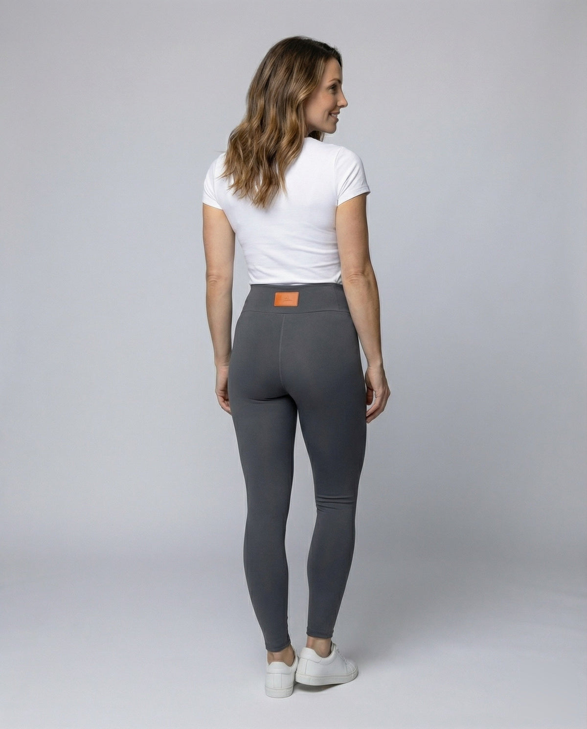 Women’s plush-lined leggings with teddy lining - back view