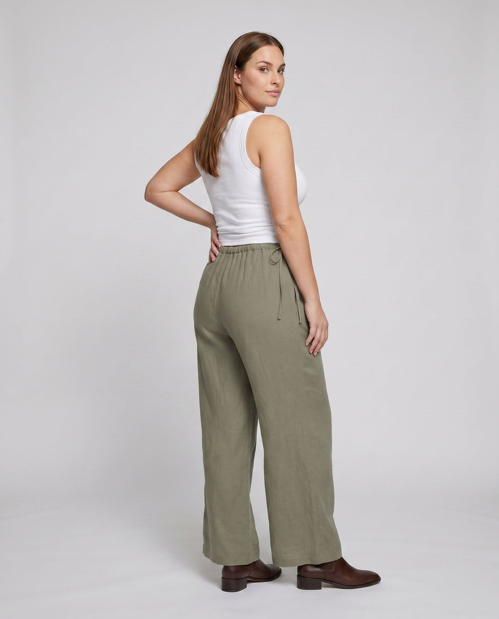 Ladies airy Palazzo pants with elastic waistband and practical pockets - back view