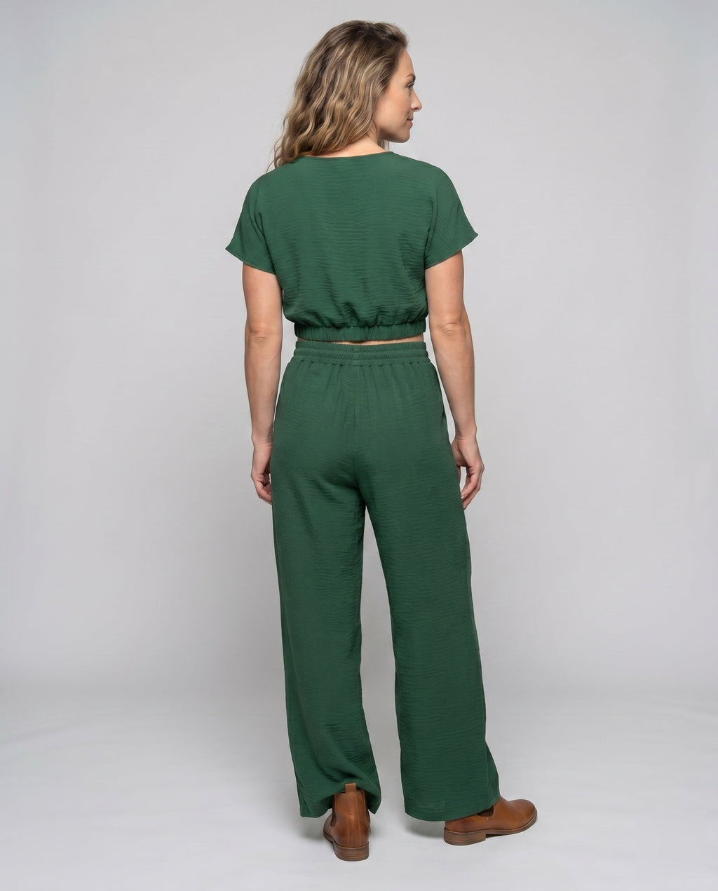 Women's Casual Set consisting of cropped Top and wide-cut Pants All Fashion - back view