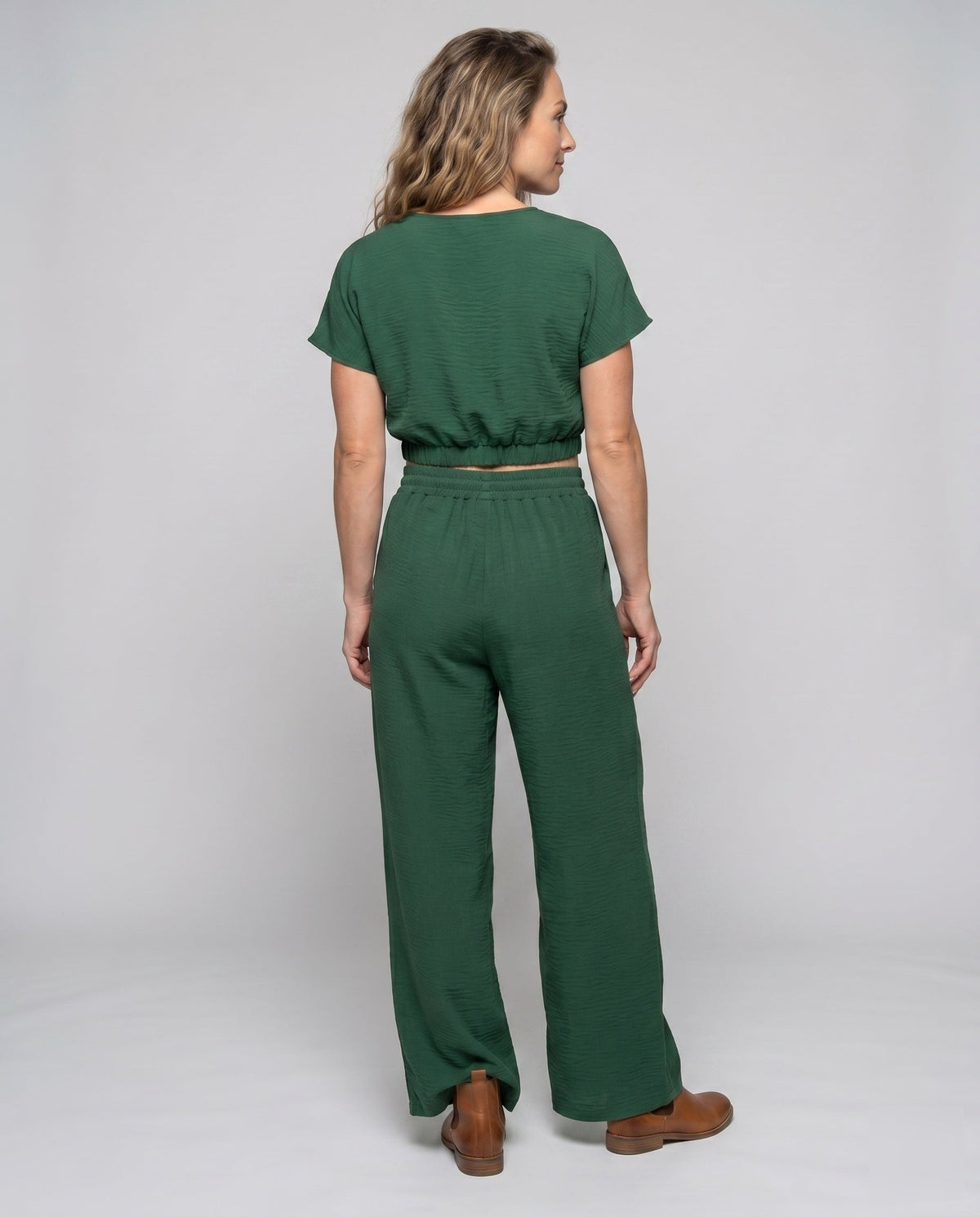 Women's Casual Set consisting of cropped Top and wide-cut Pants All Fashion - back view