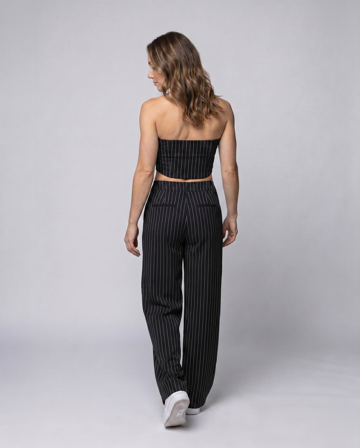 Ladies High-Quality Stripe Set consisting of Crop Top and Wide Cut Pants - back view
