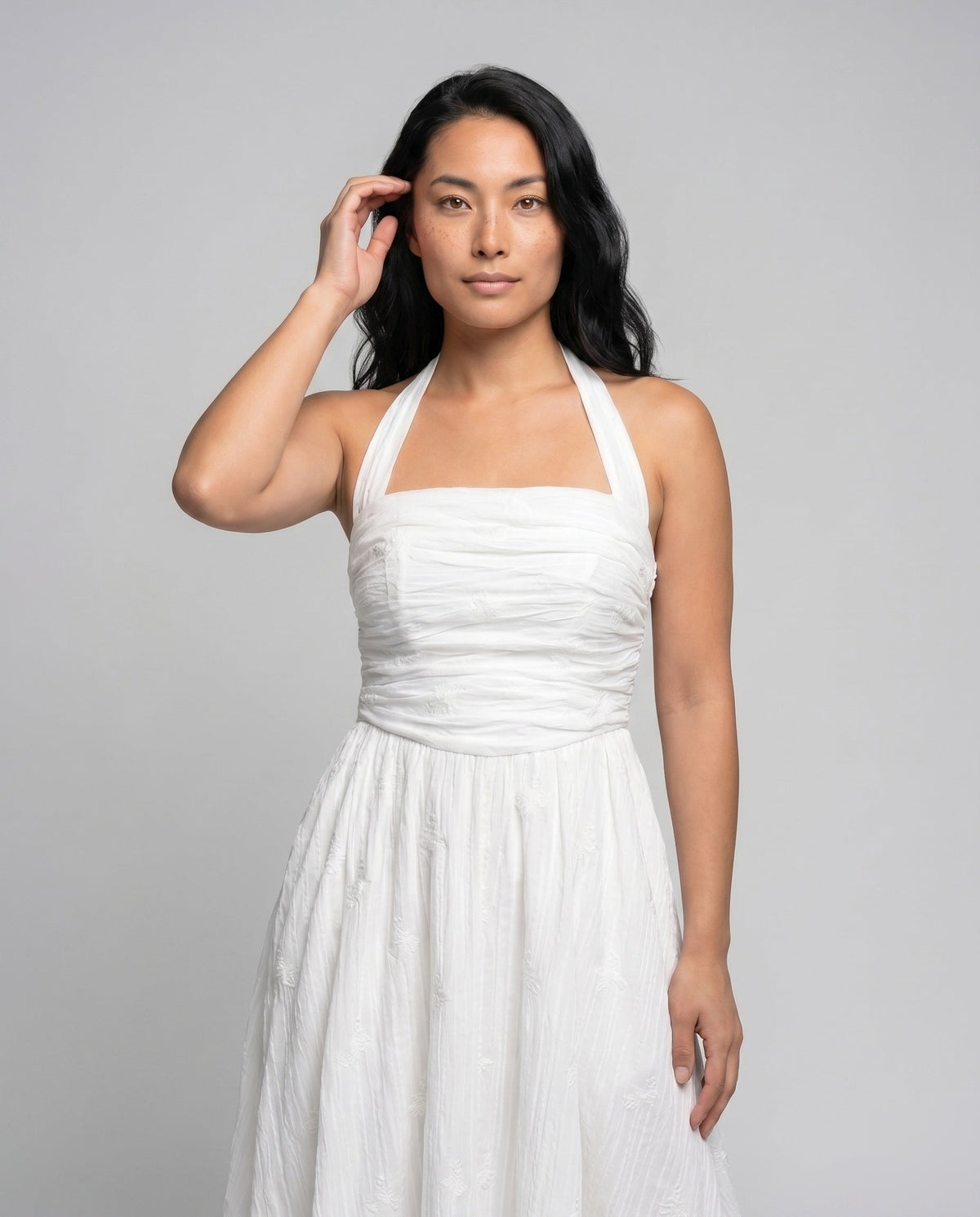Ladies' maxi dress with elegant gathered top and flowing skirt - upper body view