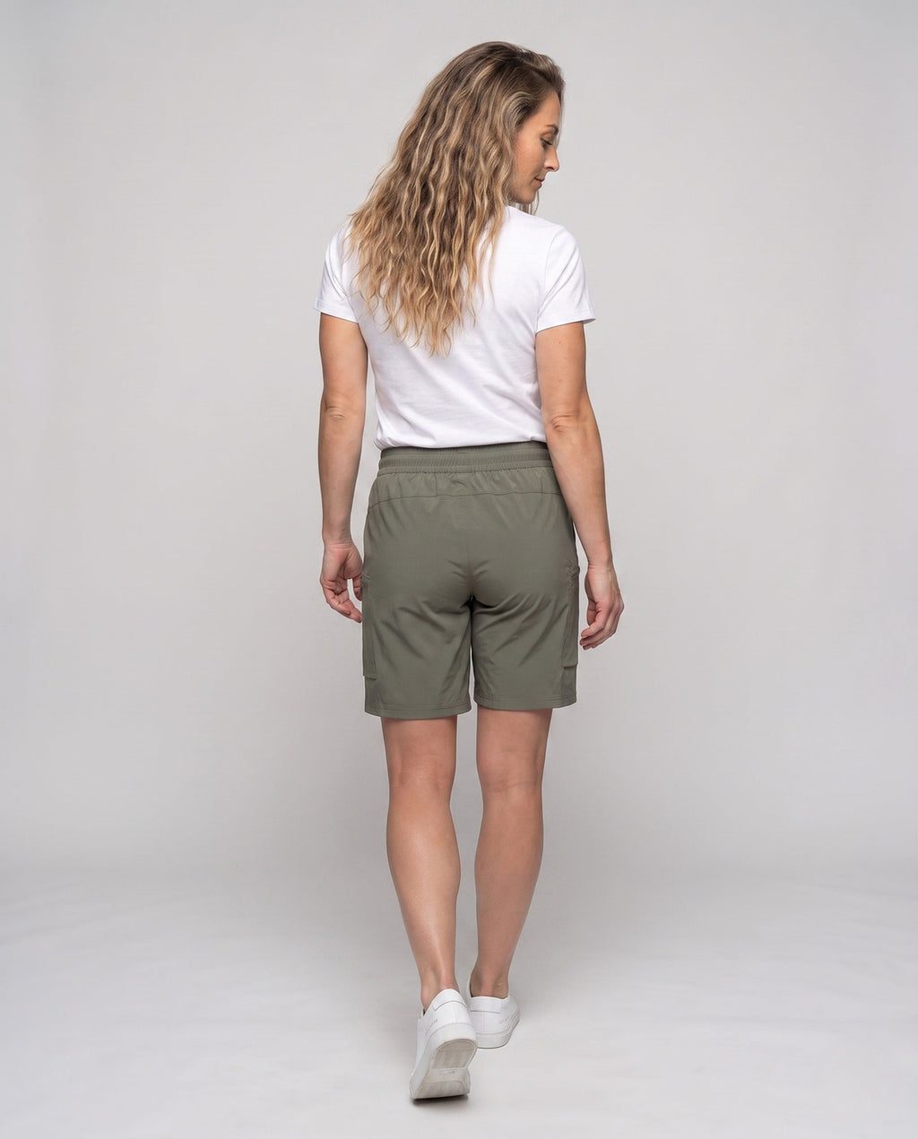 Women’s practical cargo shorts with elastic waistband and versatile pockets - back view