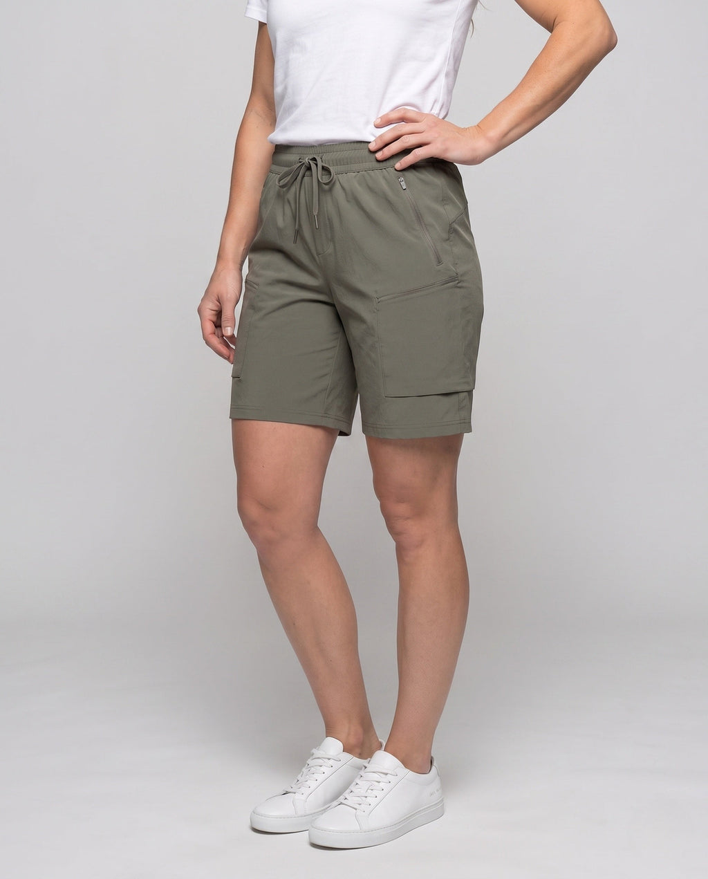 Women’s practical cargo shorts with elastic waistband and versatile pockets - lower body view