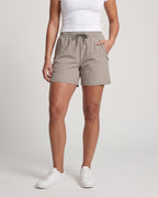 Women's sporty shorts with functional zip pockets - lower body view