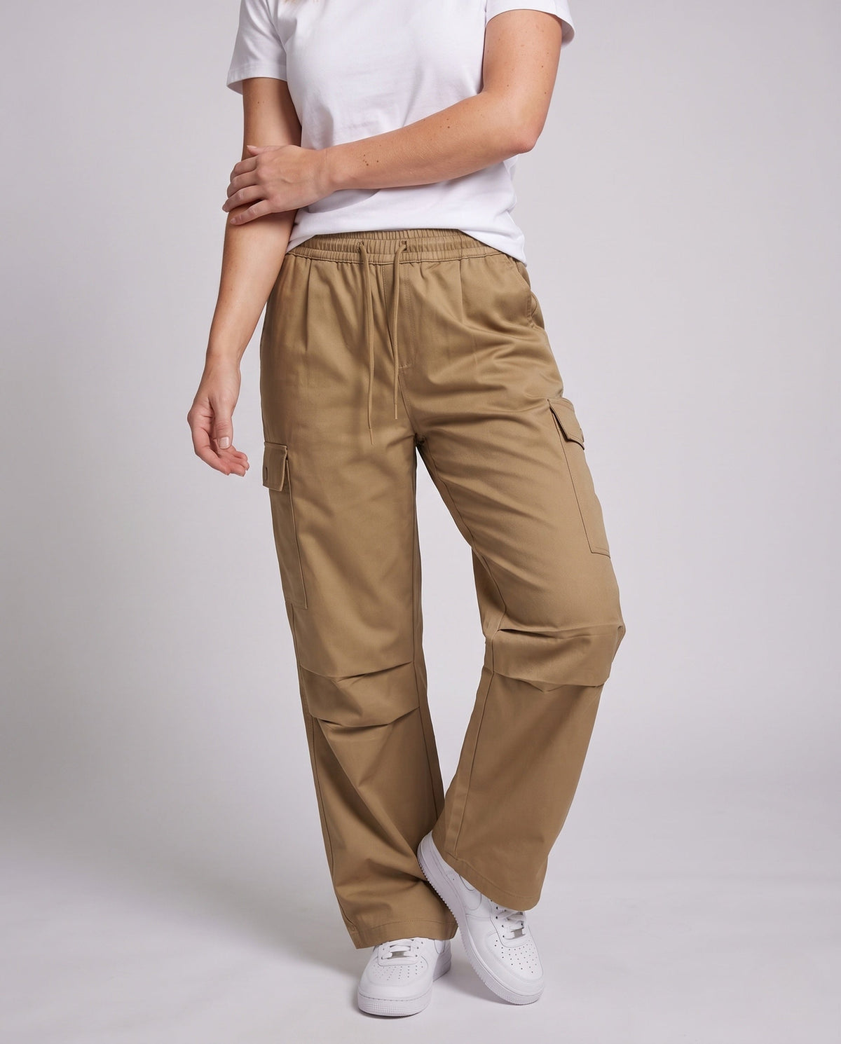 Ladies cargo pants with practical side pockets - lower body view