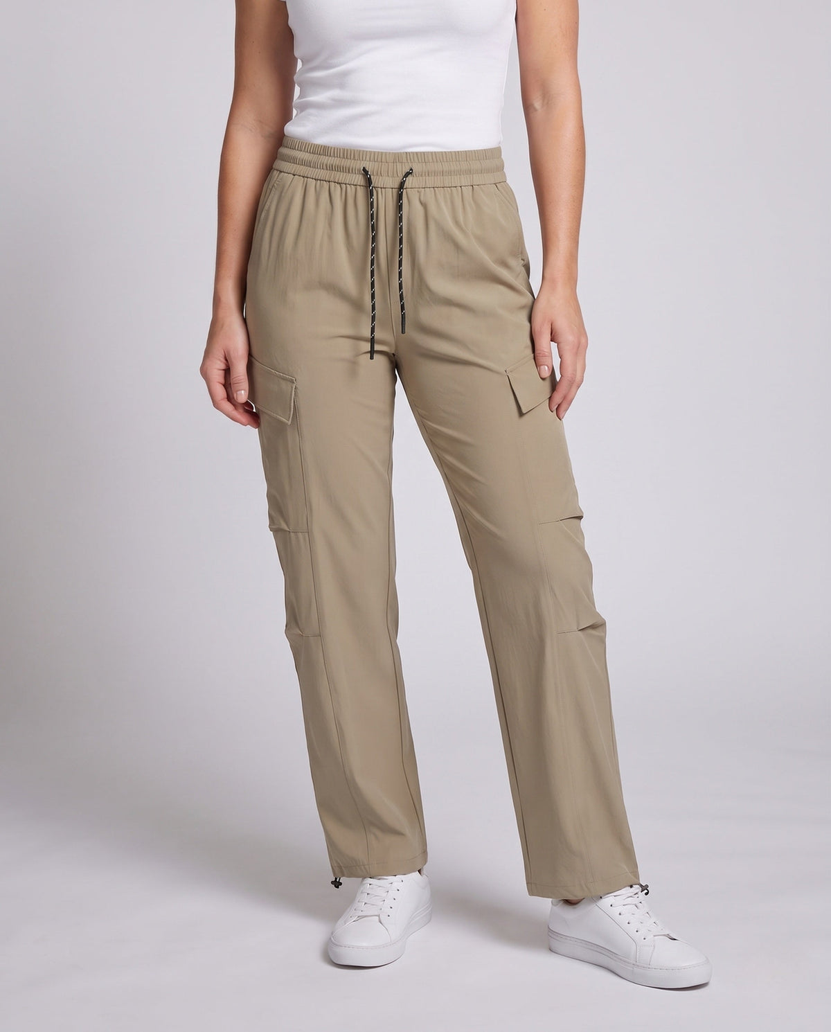 Ladies cargo pants with practical side pockets - lower body view