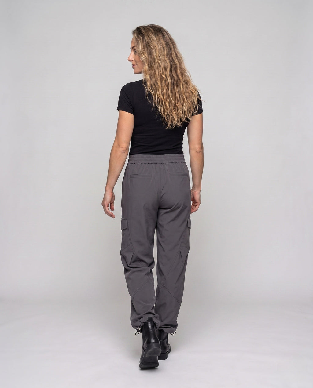 Women's technical cargo pants - back view