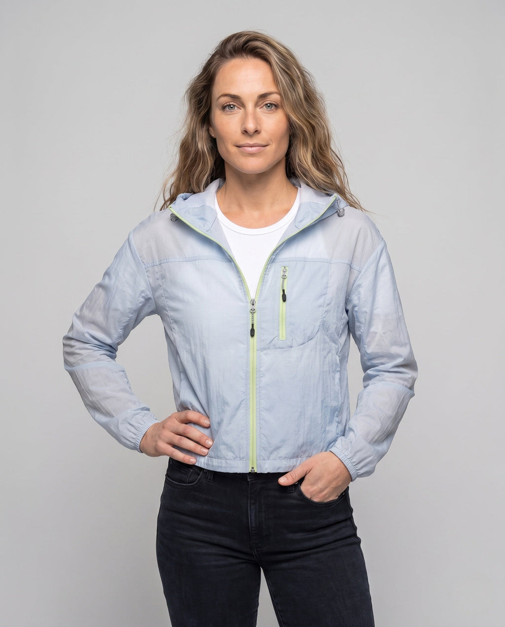 Women's lightweight and breathable windbreaker jacket with adjustable hood All Fashion - upper body view