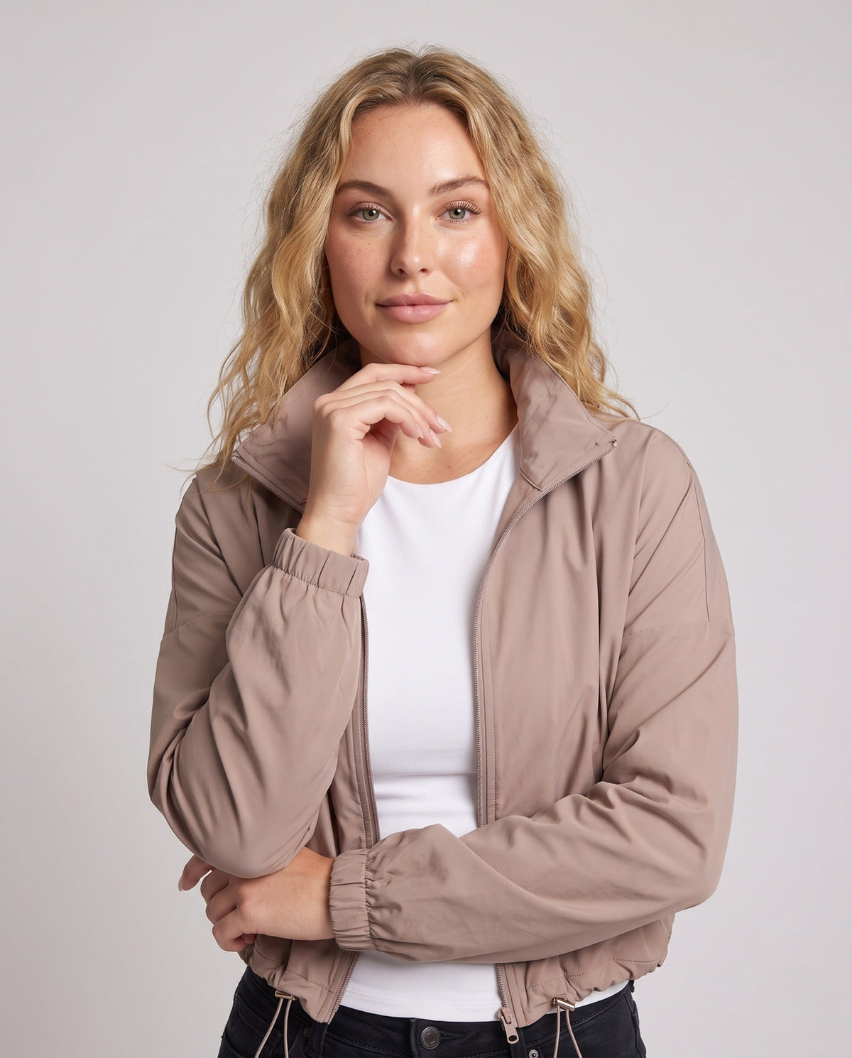 Women's nan ultra-light short-cut training jacket with zipper and drawstring All Fashion - upper body view